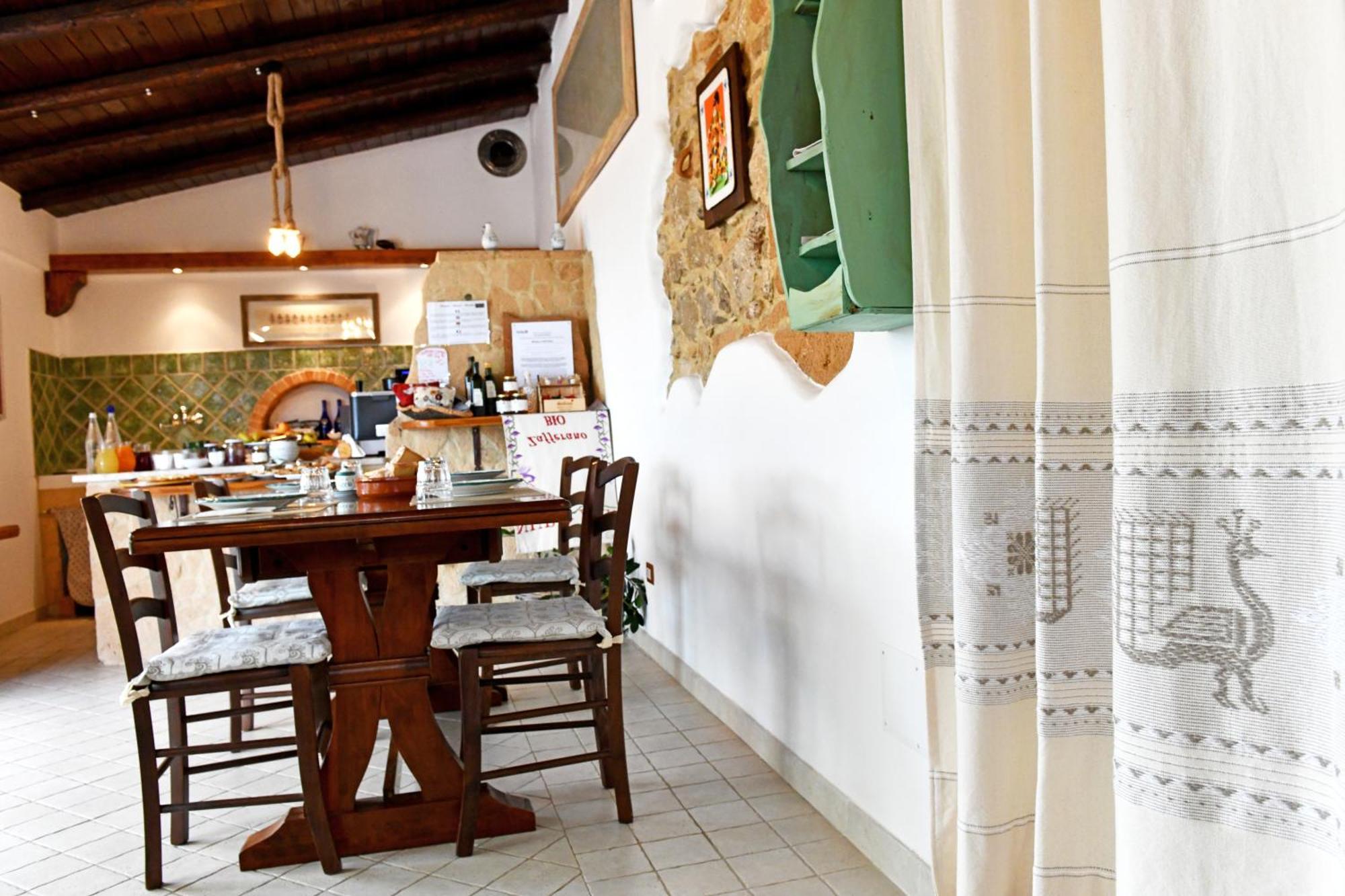 Fattoria La Traccia Βίλα Fertilia Εξωτερικό φωτογραφία