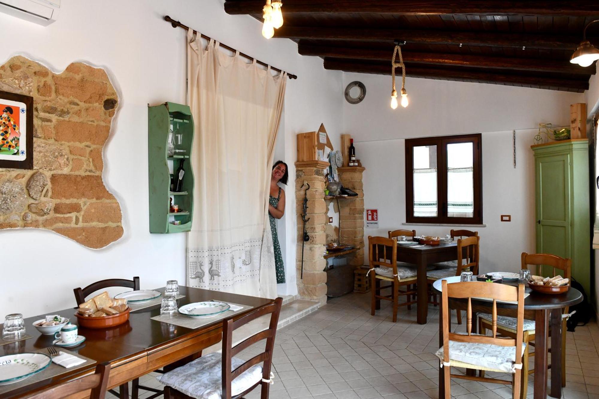 Fattoria La Traccia Βίλα Fertilia Εξωτερικό φωτογραφία